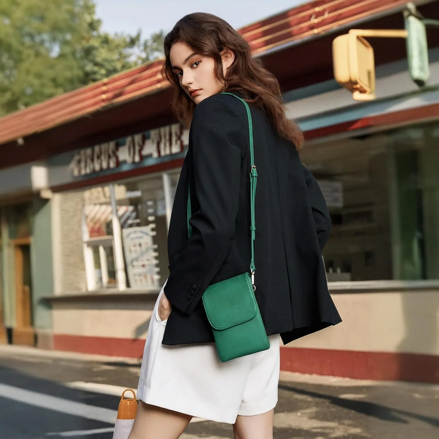 BOSTANTEN Vegan Leather Small Crossbody Bags for Women Designer Cell Phone Bag Wallet Purses Adjustable Strap
