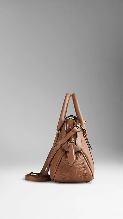Burberry  - Small Bow Detail Leather Crossbody Bag
