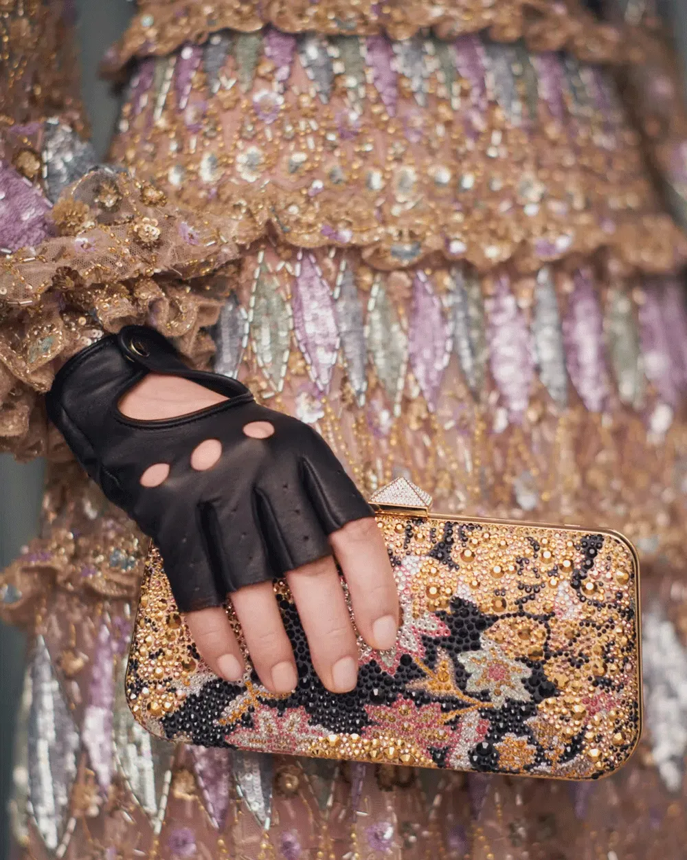 Carry Secrets Rhinestone Minaudiere Apres L’Hiever Clutch