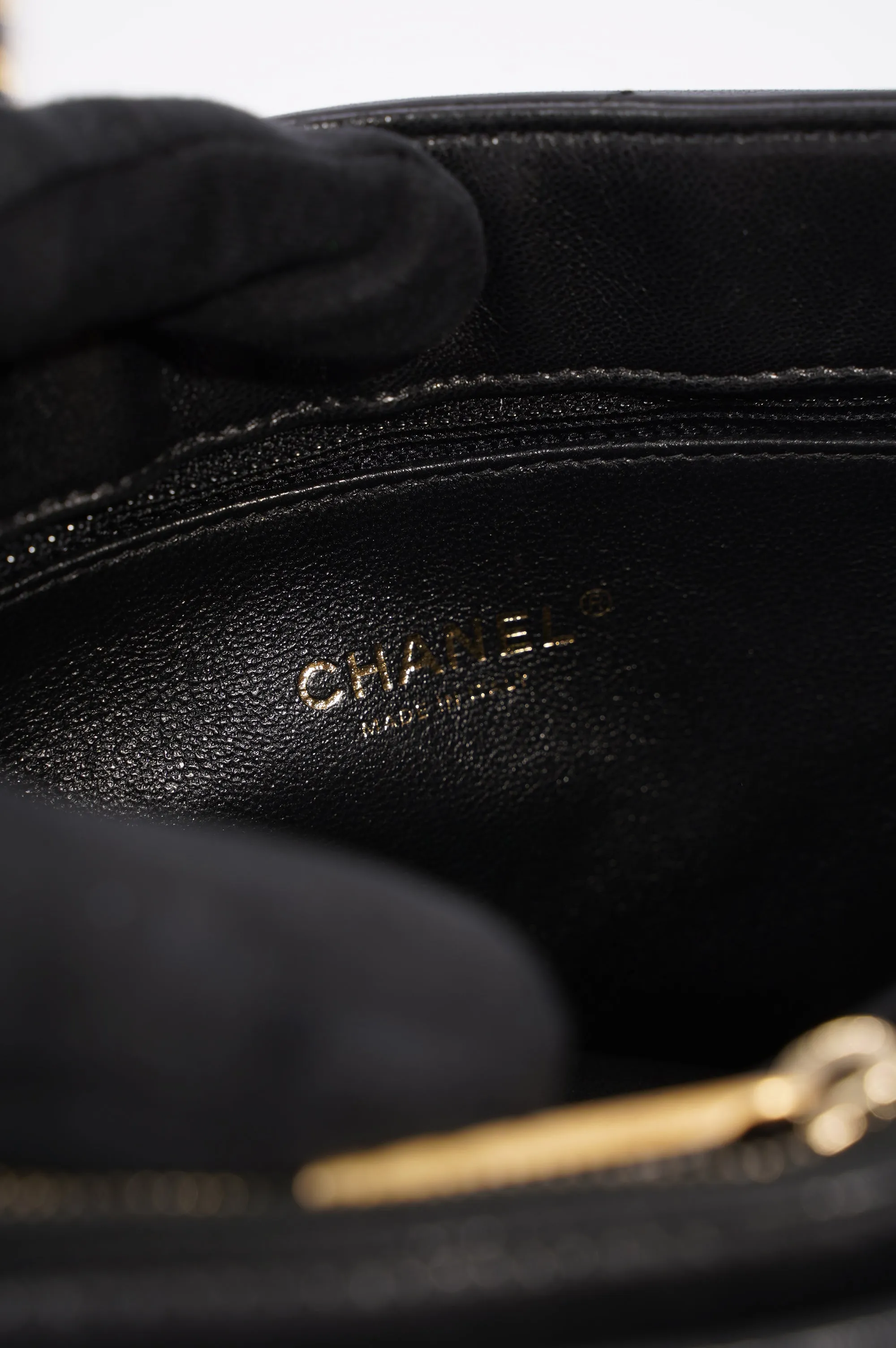 Chanel Womens Lambskin Crossbody Envelope Bag Black