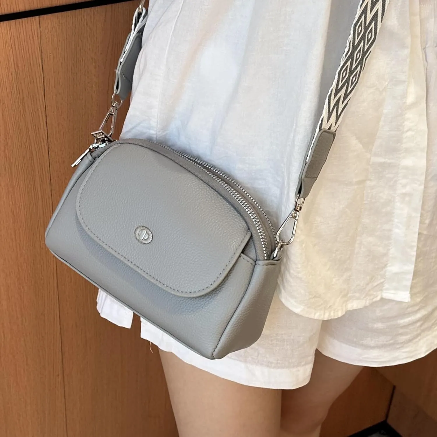 Crossbody Bags for Women, Vegan Leather Crossbody Purses with Wide Strap
