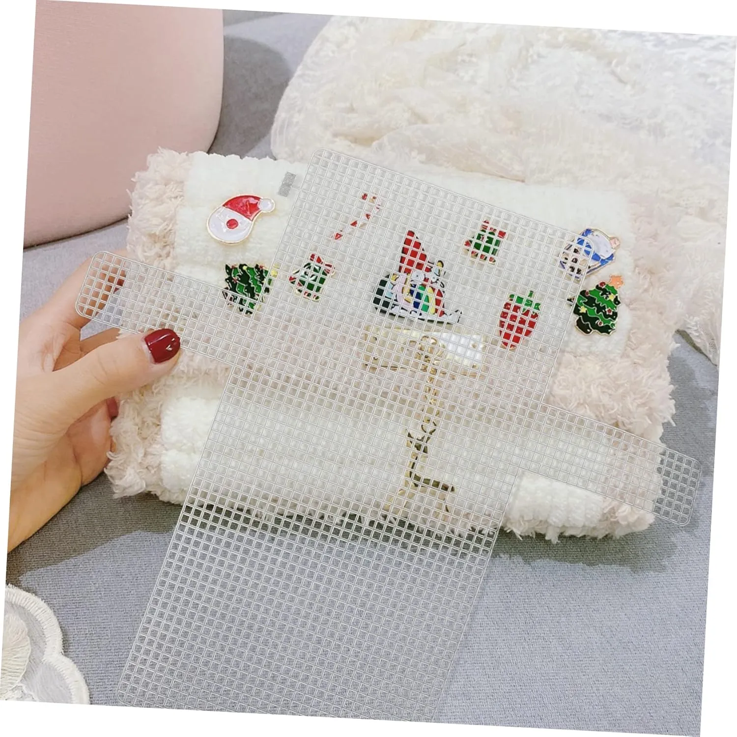 EXCEART 4pcs Sheets Plastic Purse Yarn Bags Cross Stitch Embroidery Accessories The Cross Clear Plastic Canvas to Weave Packet Network Handbag Bag Accessories Mesh Woven Bag Canvas Wallet