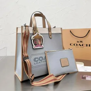Field Tote 40 In Signature Leather Bags