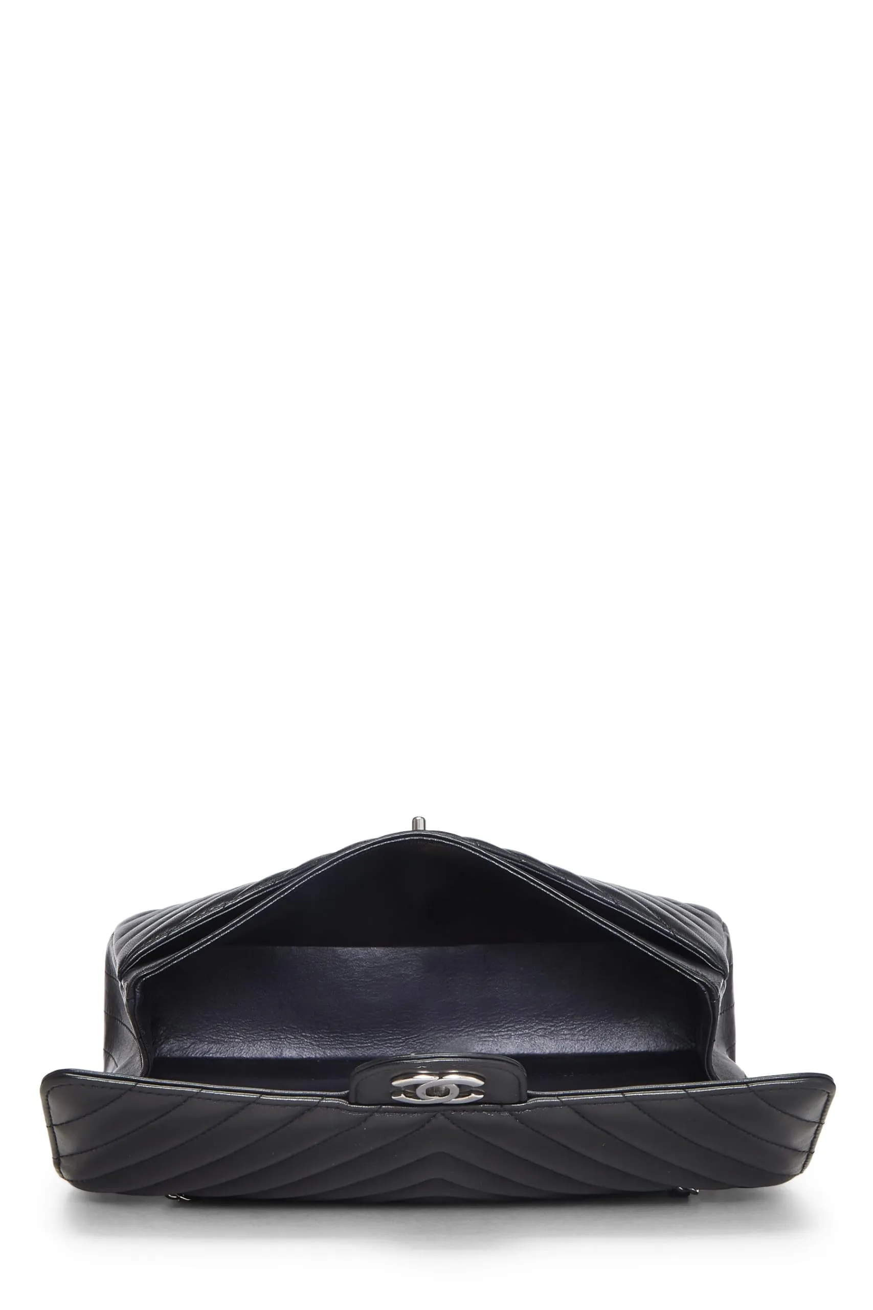 Flap Lambskin Special edition sale  Fashionable Black Chanel, Classic Medium, Chevron Black Double