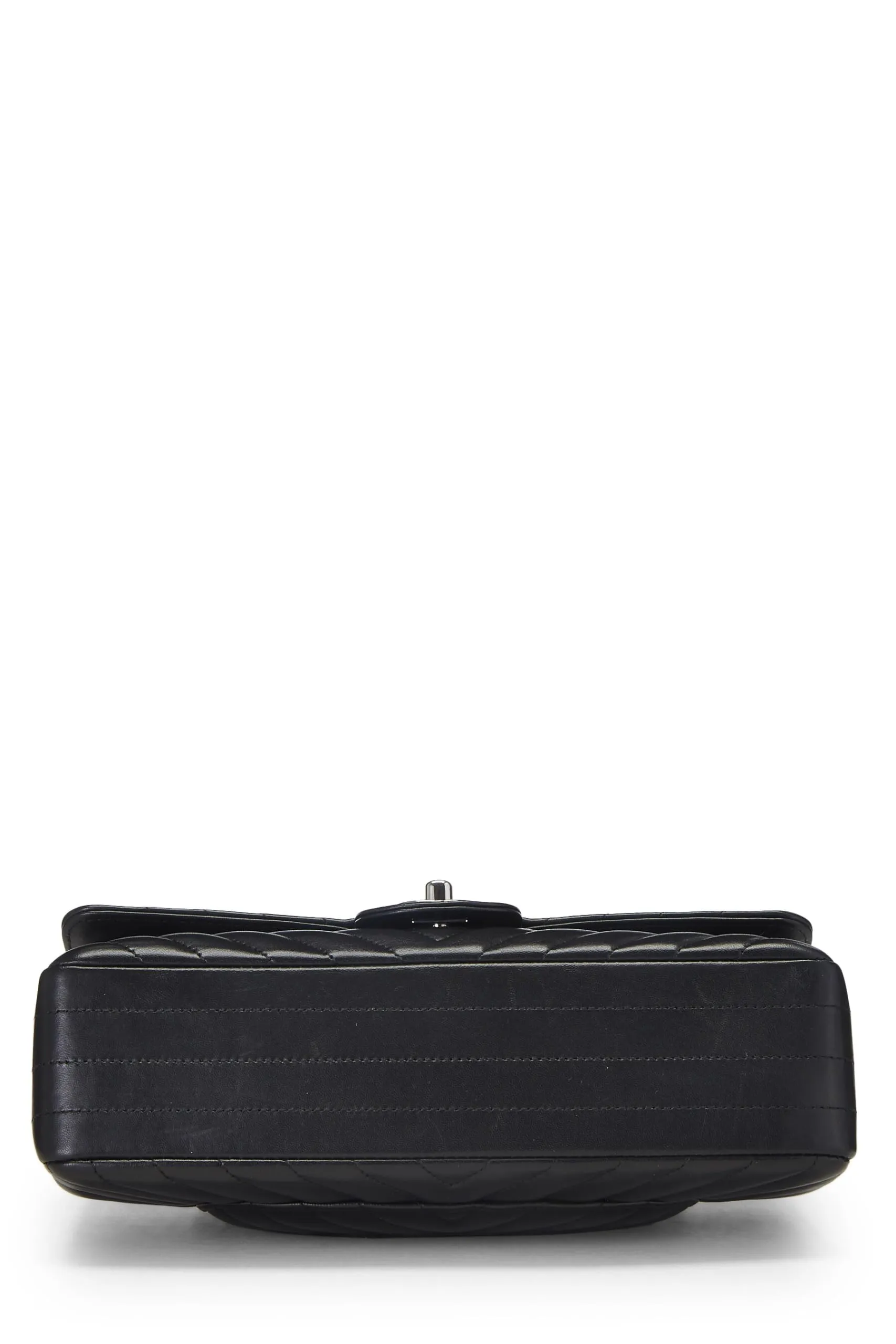 Flap Lambskin Special edition sale  Fashionable Black Chanel, Classic Medium, Chevron Black Double