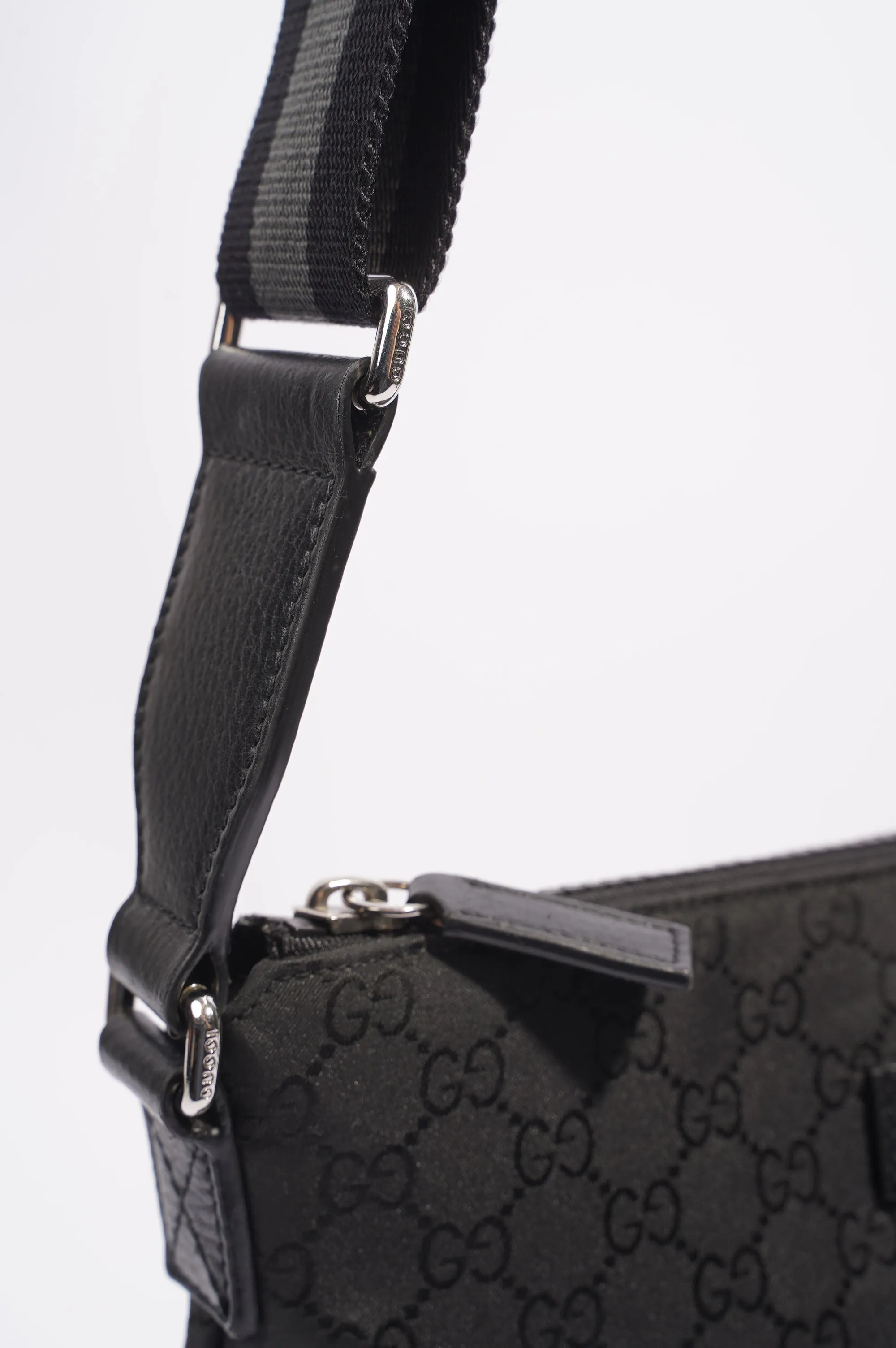 Gucci Mens GG Messenger Crossbody Black Nylon