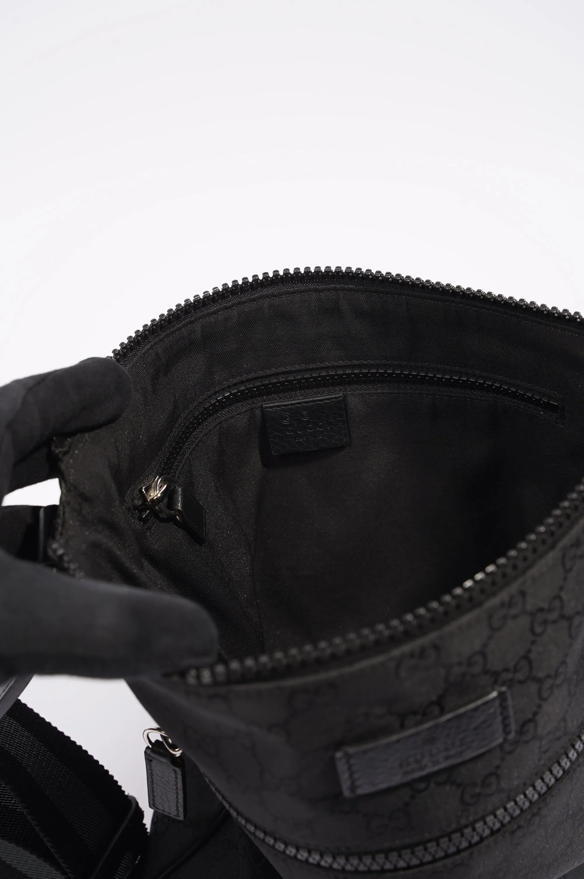 Gucci Mens GG Messenger Crossbody Black Nylon
