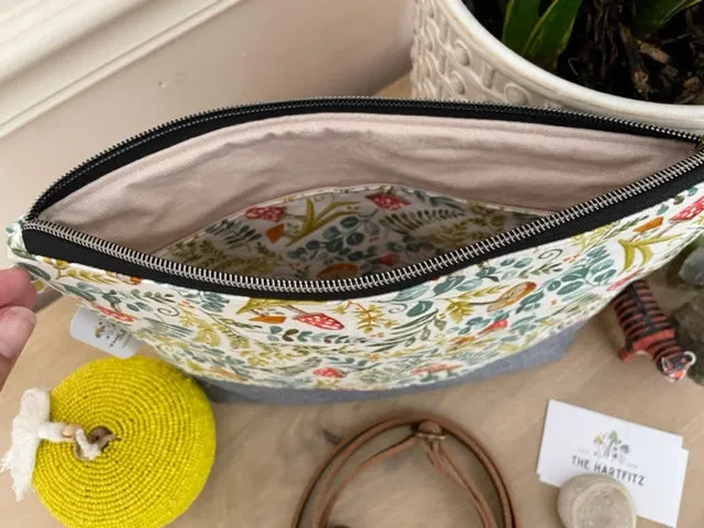 Hartfitz Crossbody