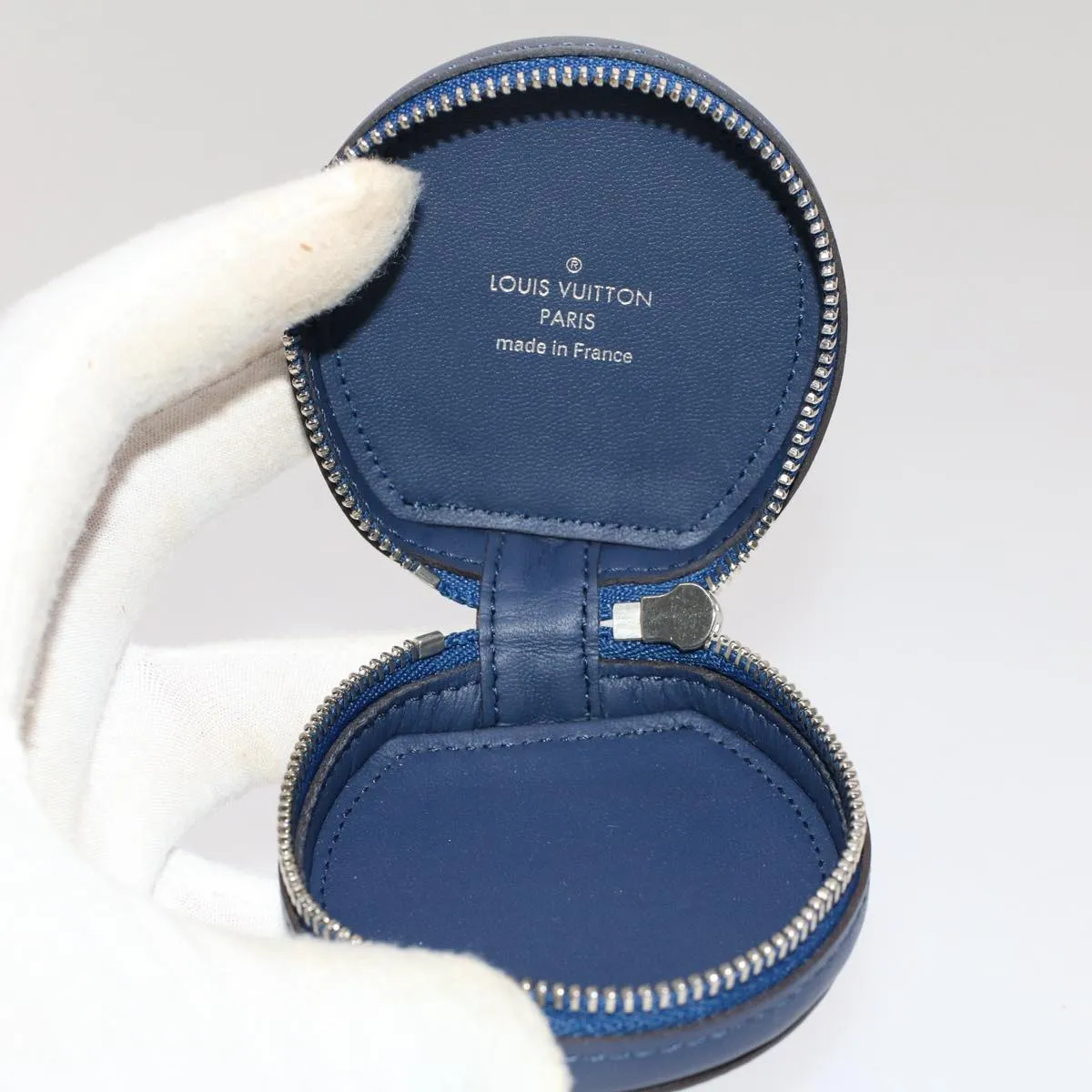 Louis Vuitton  Canvas Wallet  ()