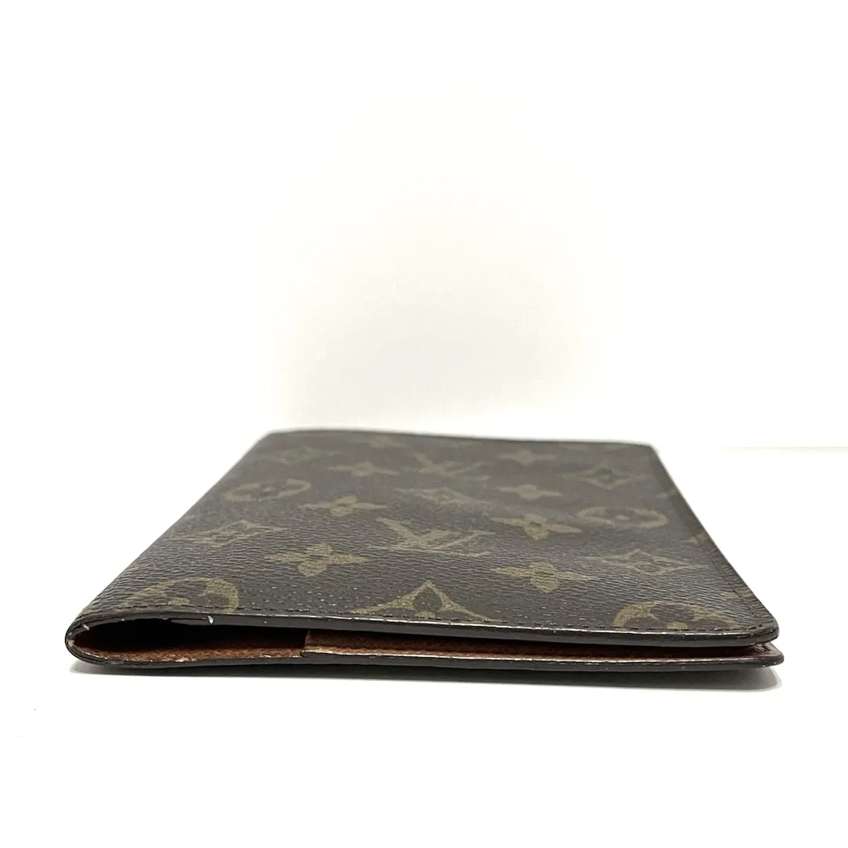 Louis Vuitton Passport Cover  Canvas Wallet  ()