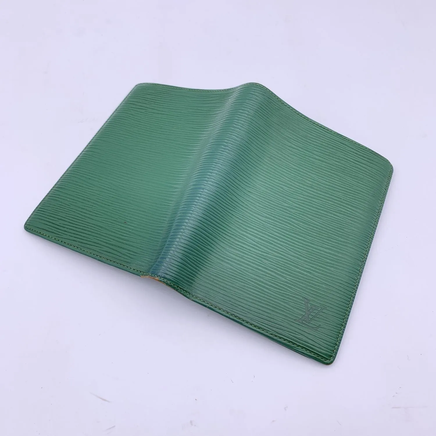LOUIS VUITTON Vintage Green Epi Leather Doucument Holder Wallet