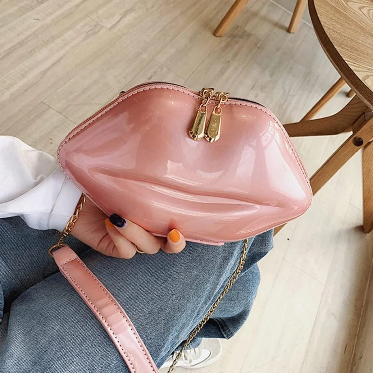 Mikinona Mini Crossbody Purse Crossbody Bags Lips Shaped Bags Chain Bags Crossbody Shoulder Bag Messenger South