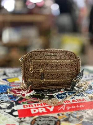 NWT RAMPAGE CHAIN STRAP CROSSBODY (org$68)