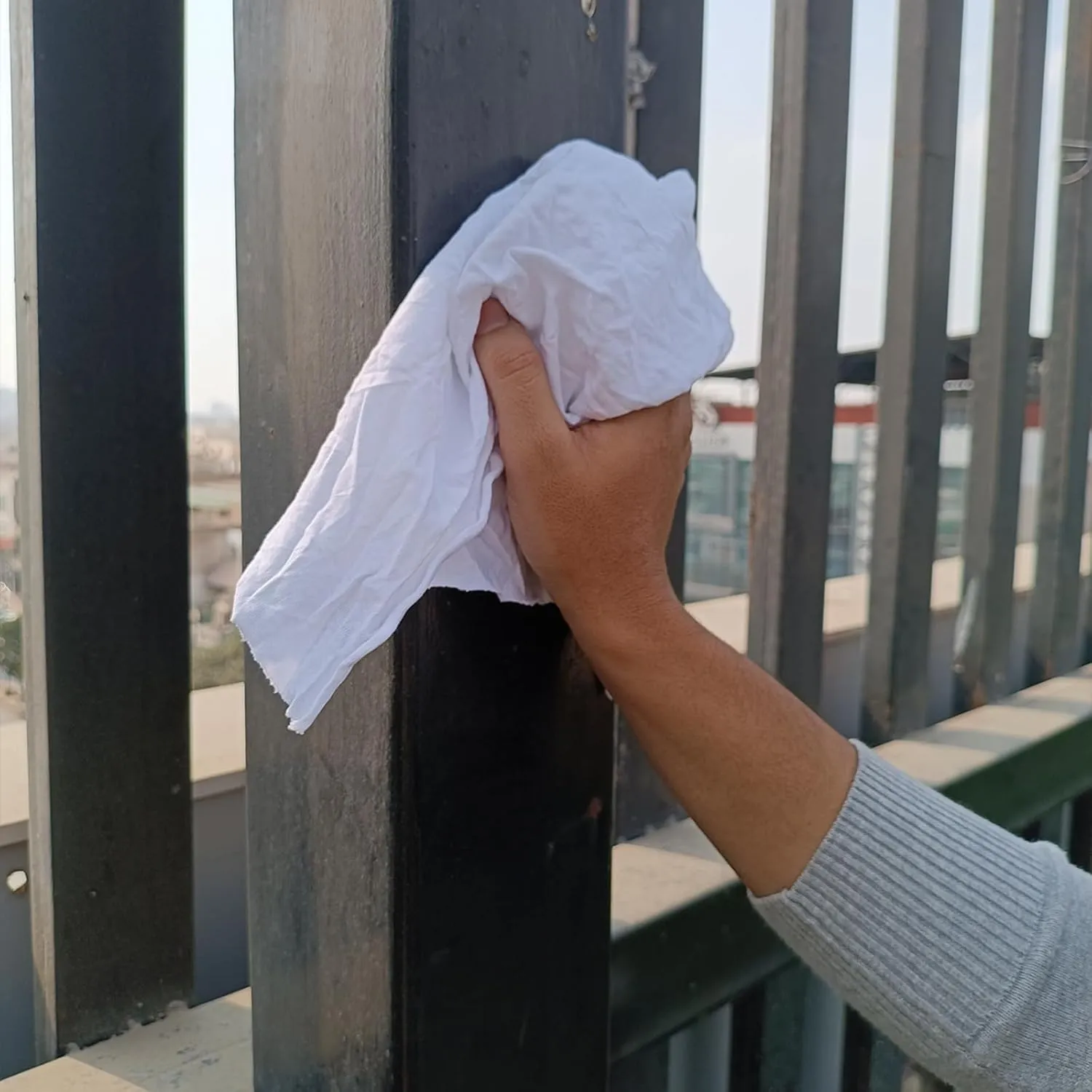 Recycled White Knit Cotton T-Shirt Rags in a Bag Low-Lint Cleaning Cloths for Household, Workshop, Industrial & Beyond-100% Washable, & Absorbent (600 lbs. Pallet 60x10 lbs. Bags)
