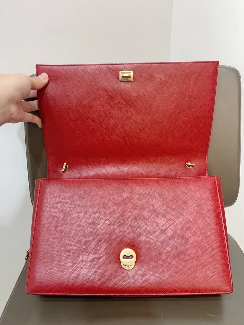 Responsive Ferragamo Bow Preloved Bag Red Leather Global express Crossbody Vara