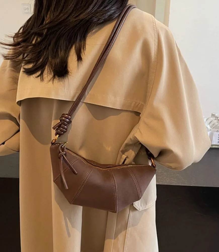 Retro Suede Handbag for Women Crescent Crossbody Bag Small Suede Shoulder Purse Dumpling Bag Half Moon Bag Fall