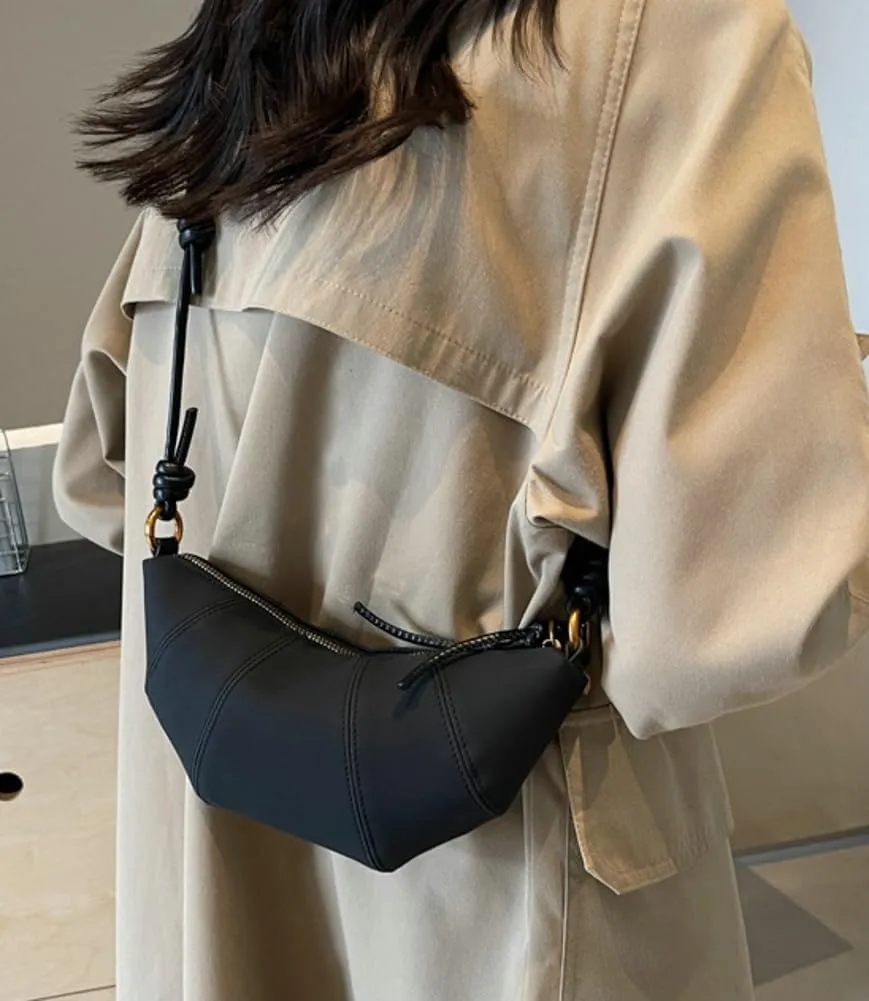 Retro Suede Handbag for Women Crescent Crossbody Bag Small Suede Shoulder Purse Dumpling Bag Half Moon Bag Fall