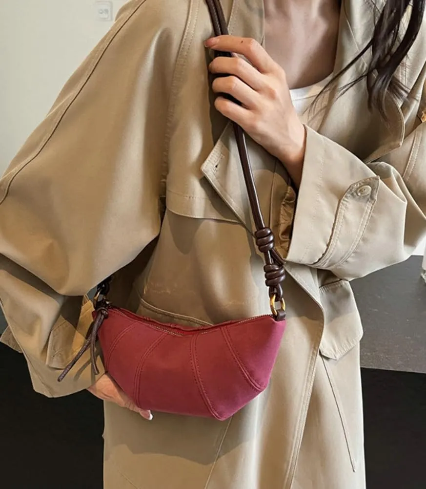 Retro Suede Handbag for Women Crescent Crossbody Bag Small Suede Shoulder Purse Dumpling Bag Half Moon Bag Fall