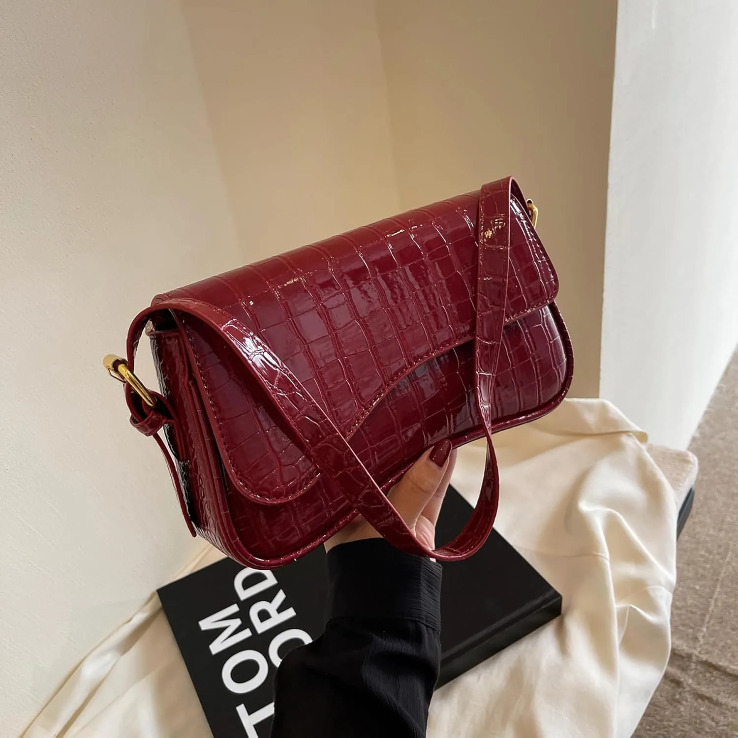 Small Shoulder Bag for Women Clutch Hobo Purse with Zipper Crossbody Purse Retro Vegan Leather Tote Handbag