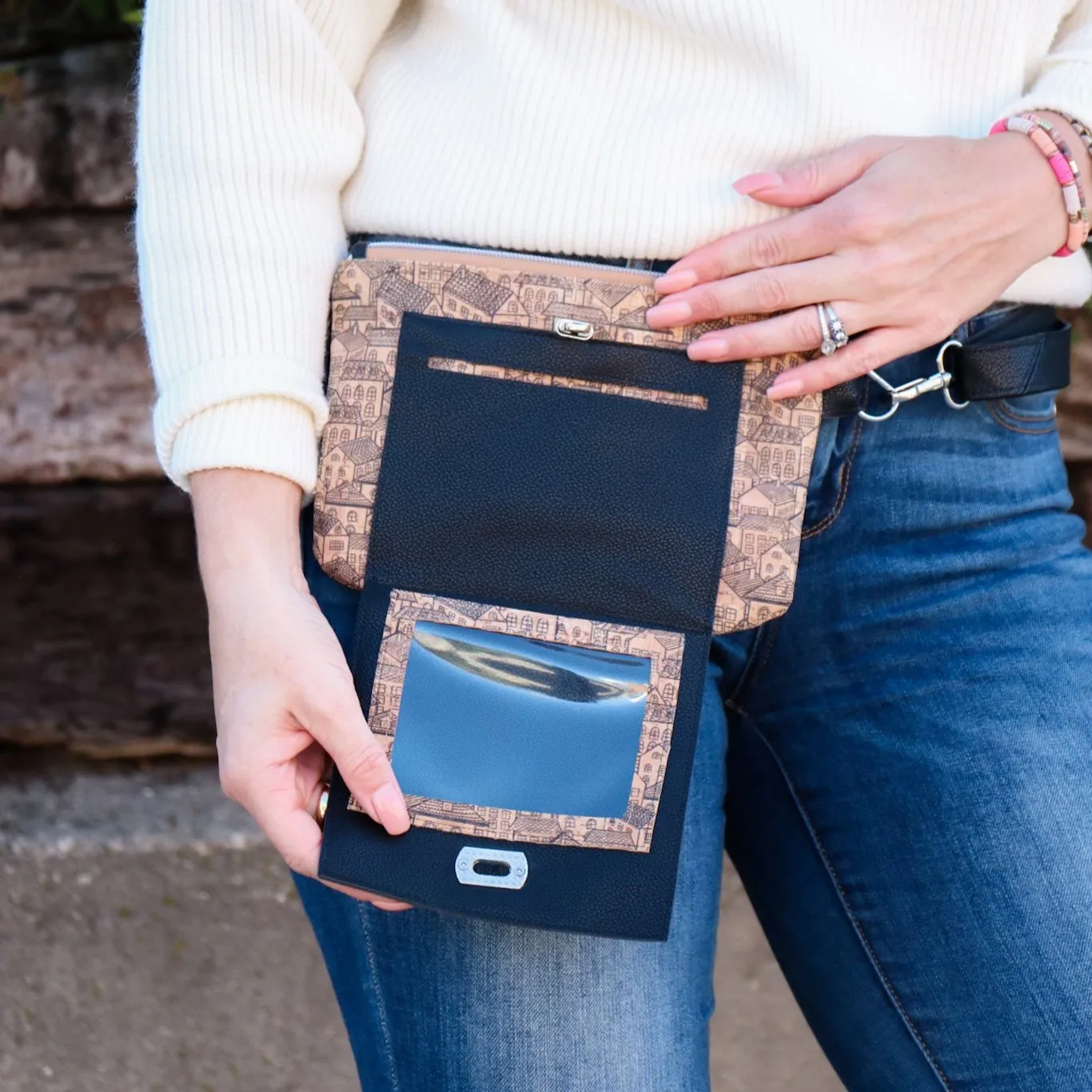 Wanderlust Traveler Travel Bag Kit