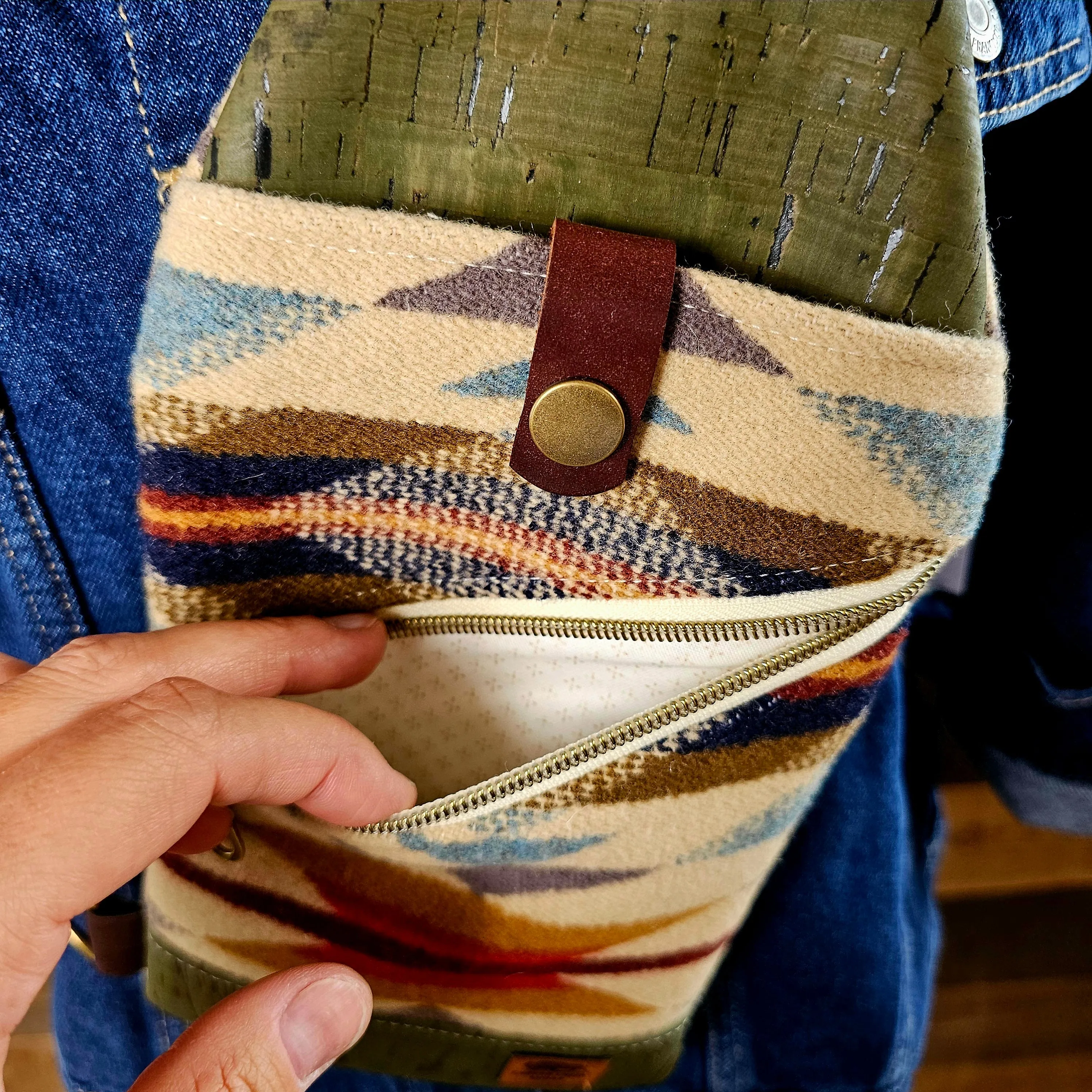 Western Traveler Sling - Wyeth Trail