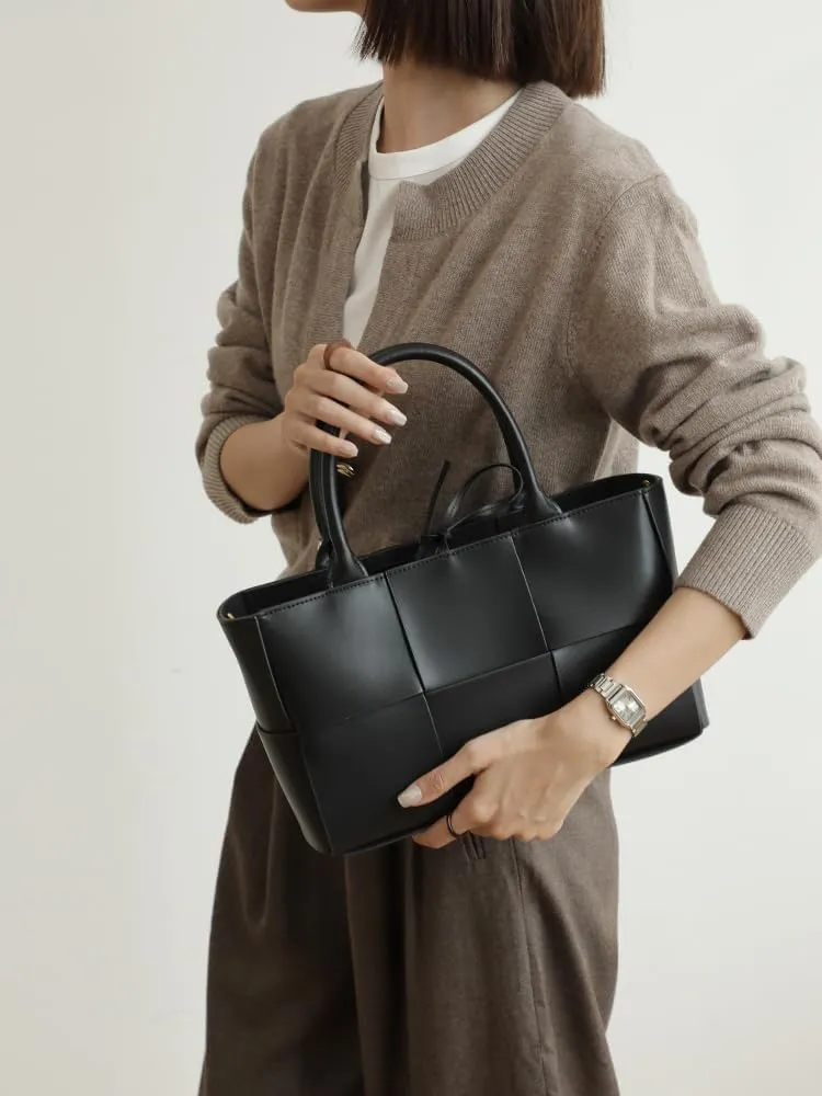 Women's Leather Woven Large Capacity Totes Handbag Commuting Hand Carry Shoulder Crossbody Bag Pillow Bag Versatile Hobo